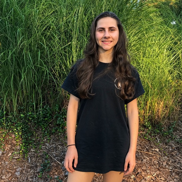 Meet your Posher, Taylor - Picture 1 of 1